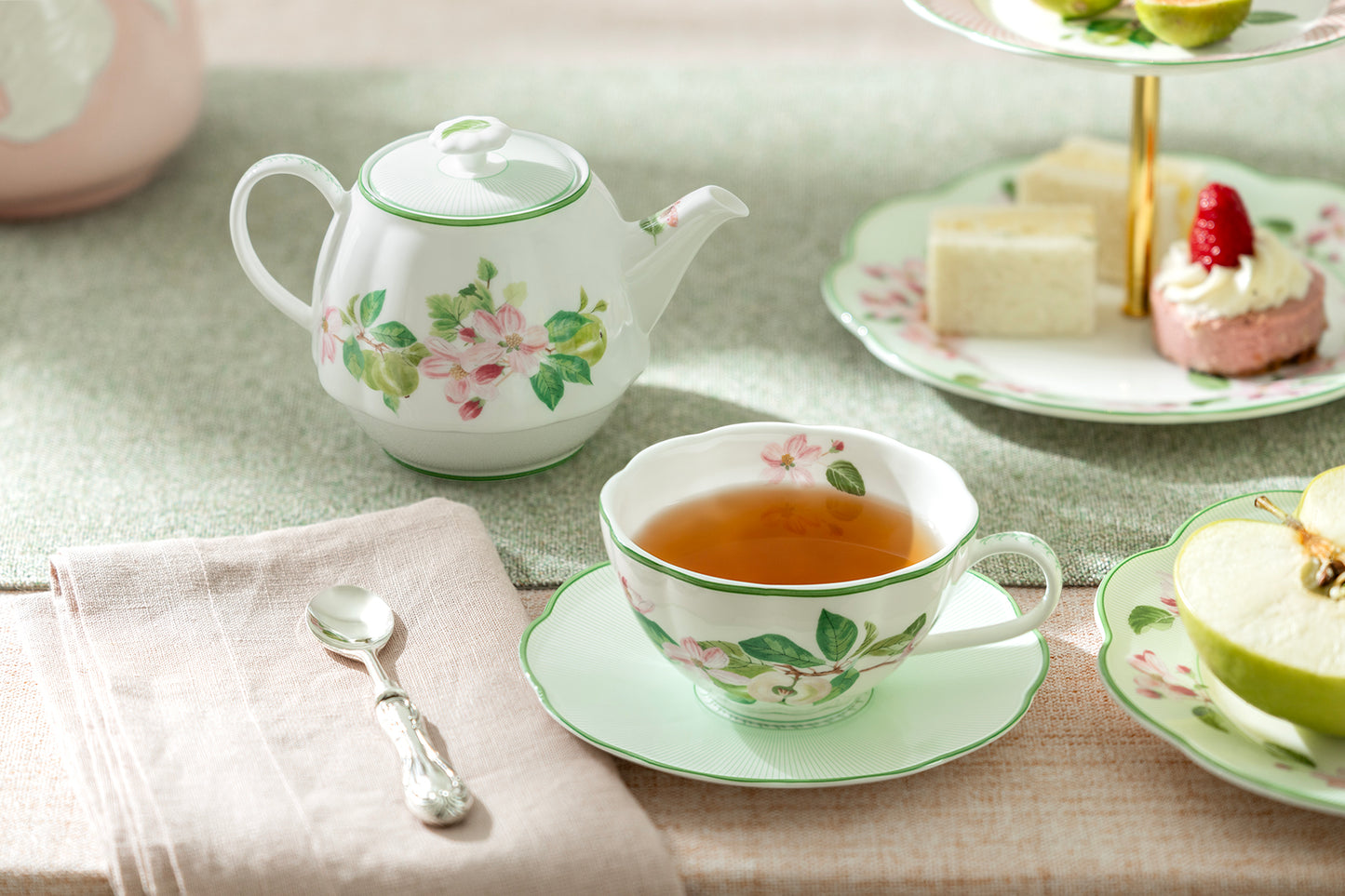 Apple Blossom Bone China Tea For One Set with Gift Box