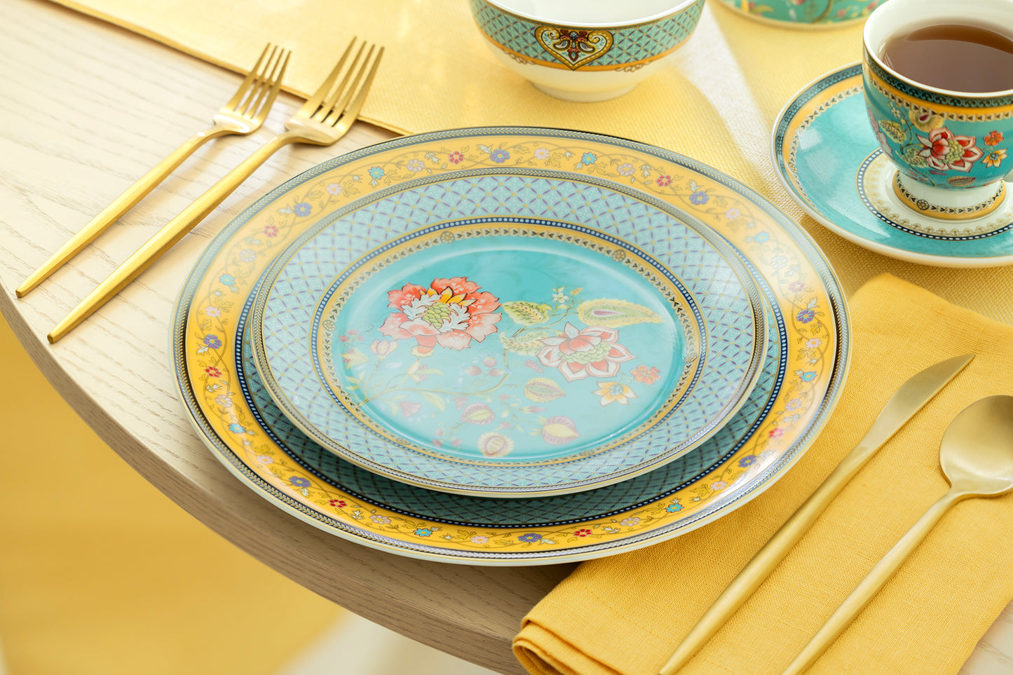 Emperor's Garden Fine Porcelain Dessert/Dinner Plate