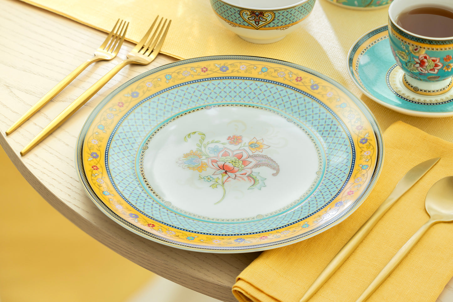 Emperor's Garden Fine Porcelain Dessert/Dinner Plate