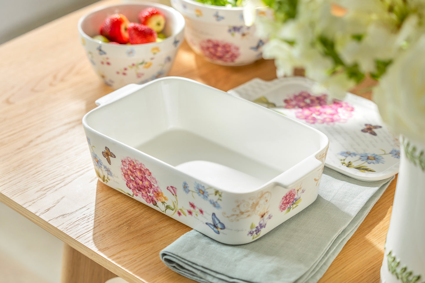 Hydrangea with Butterflies 2 qt. Rectangular Casserole
