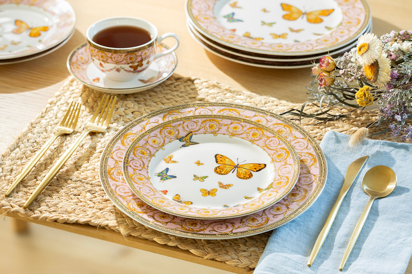 Butterflies with Pink Ornament Fine Porcelain Dessert/Dinner Plate