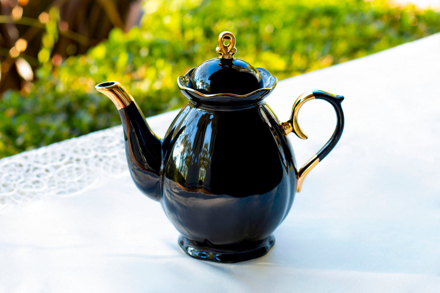 Black Gold Teapot + Sugar Creamer + 4 Skull Black Gold Luster Tea Cup and Saucer Sets