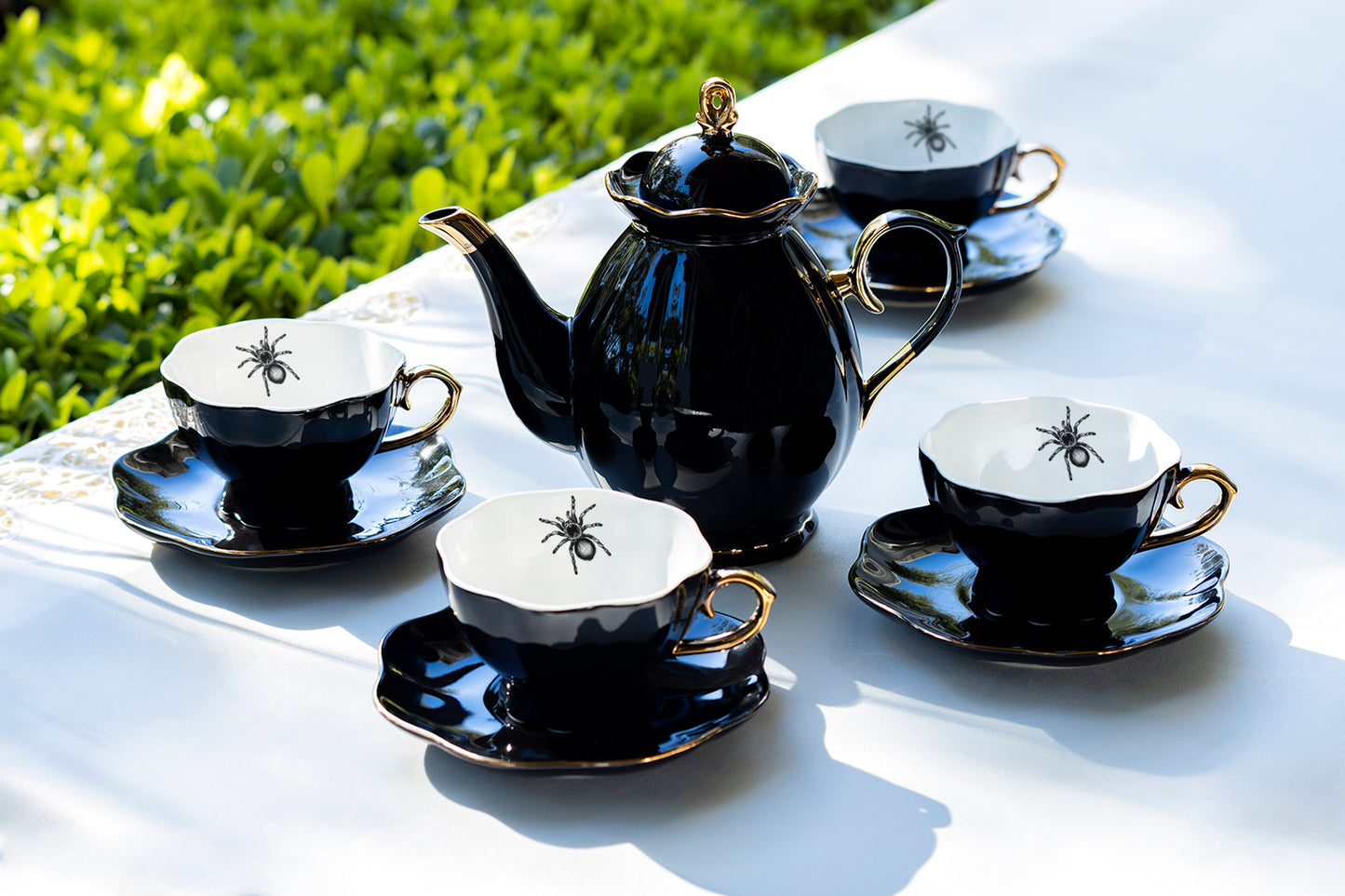 Black Gold Scallop Teapot + 4 Spider Tea Cup and Saucer Sets