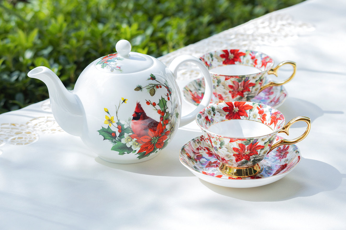 Stechcol Gracie China Cardinal Poinsettia Chintz Gold 5-piece Tea Set