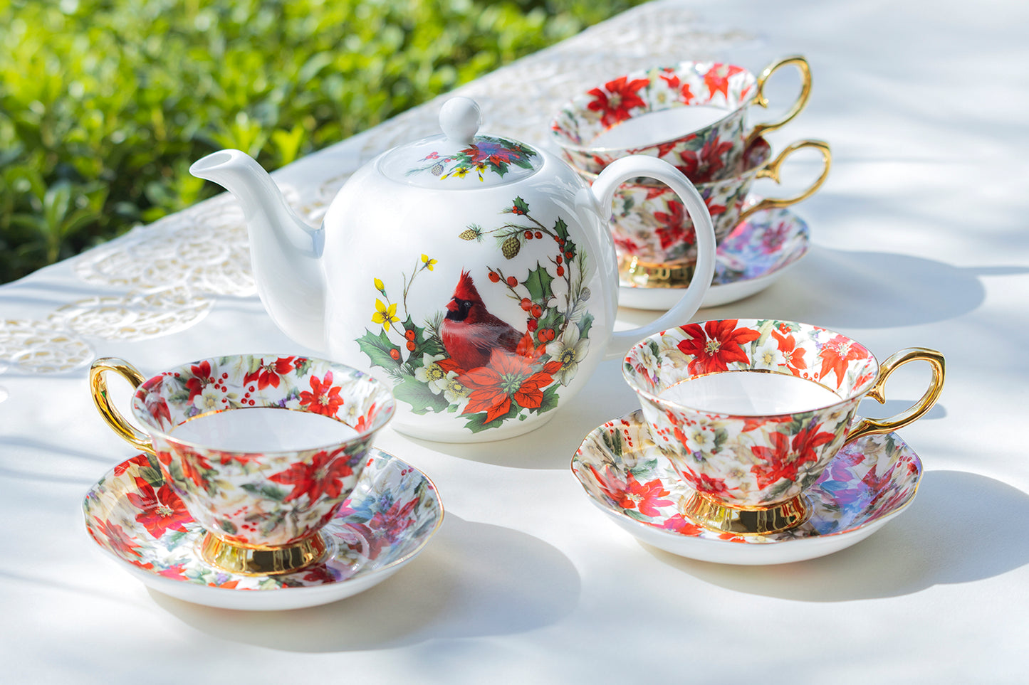 Stechcol Gracie Cardinal Poinsettia Chintz Gold 9-piece Tea Set