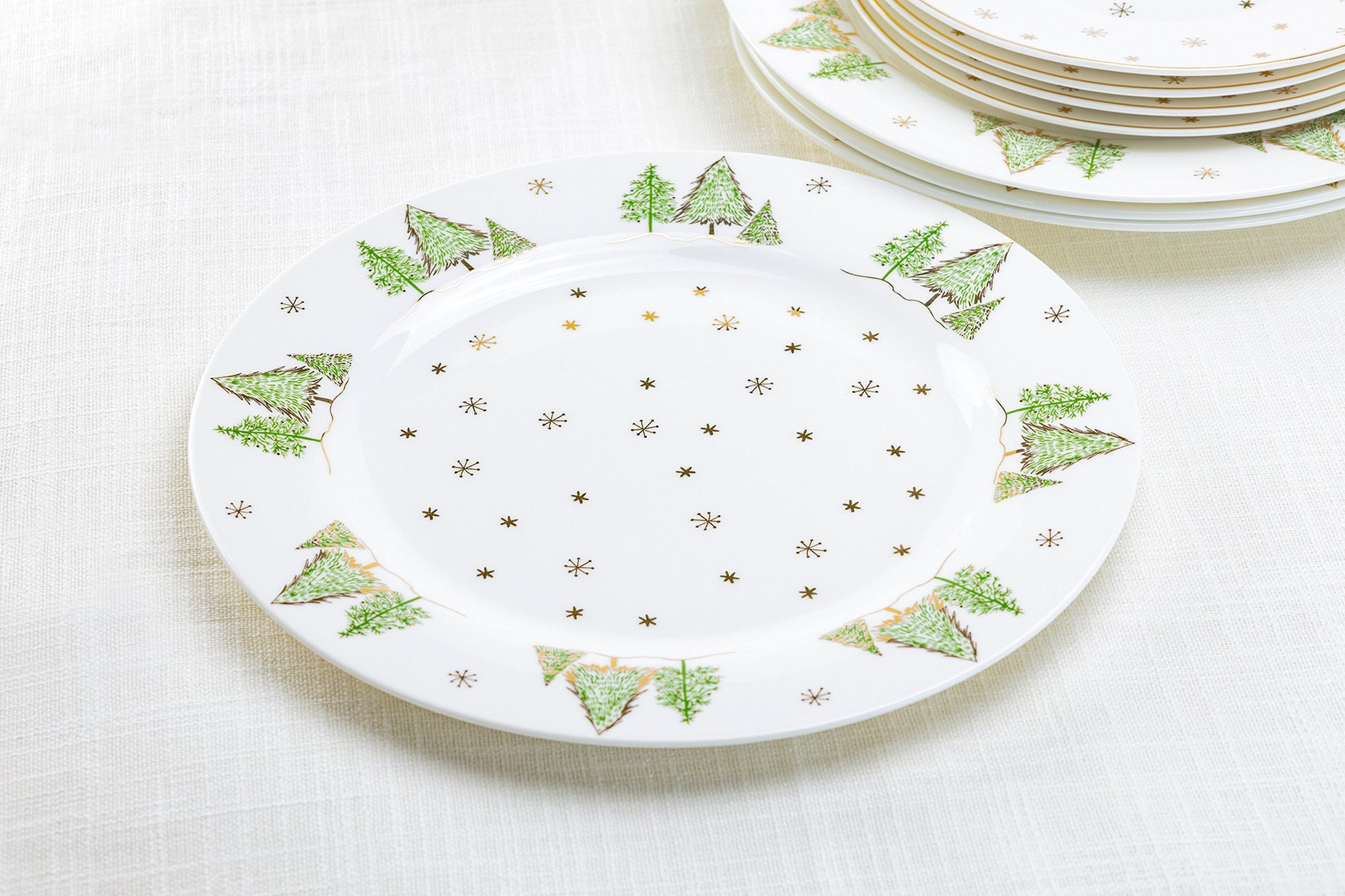 Grace Teaware 10.5" Christmas Trees Fine Porcelain Dinner Plate Set