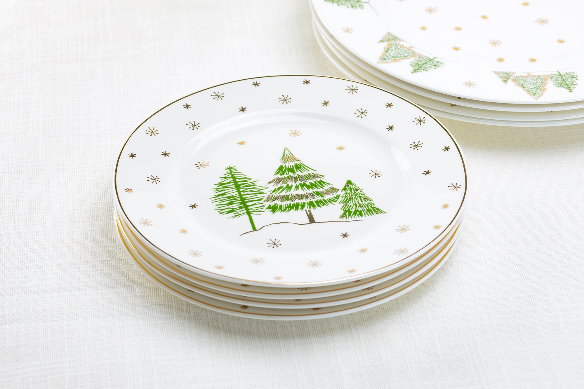 Christmas hotsell accent plates