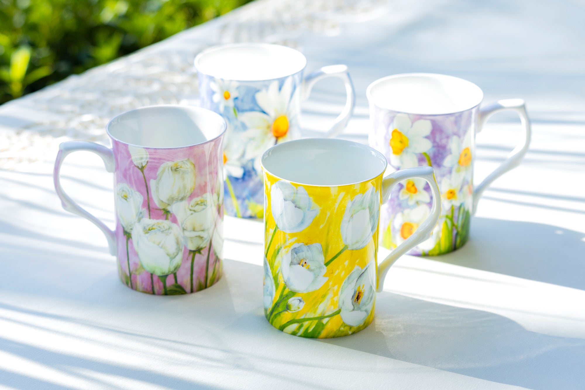 Bone china shop mug set